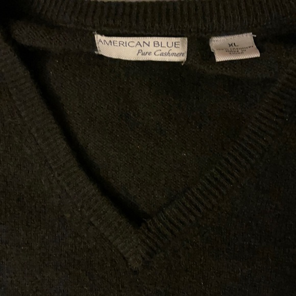 Cashmere sweater vest V neck - Picture 2 of 10